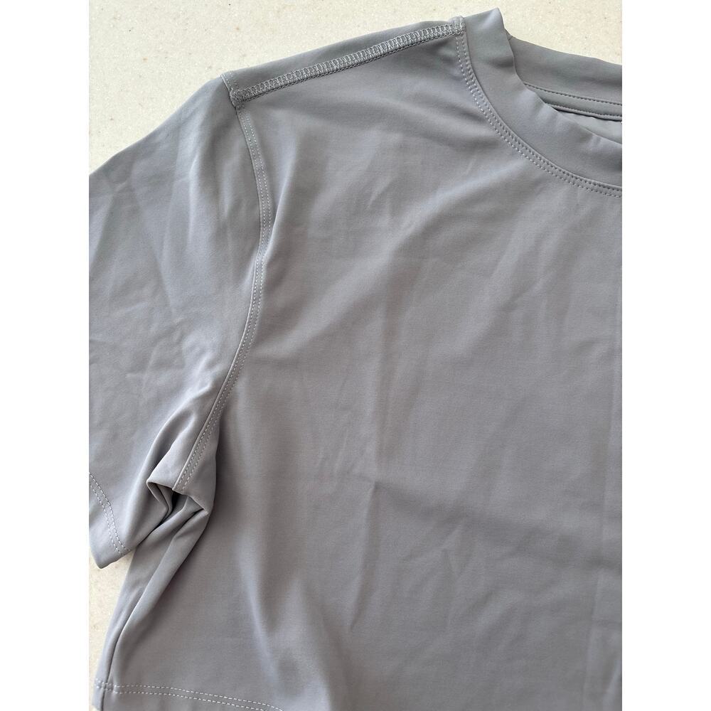 JTOO Gray Athletic Crop Top Women’s Small Short Sleeve Stretch Activewear NWT - Picture 6 of 9